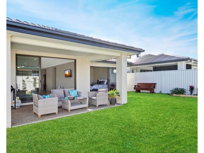 10 Fortier Street, Pelican Waters QLD 4551