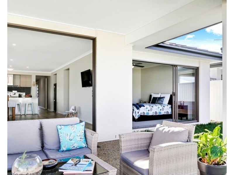 10 Fortier Street, Pelican Waters QLD 4551