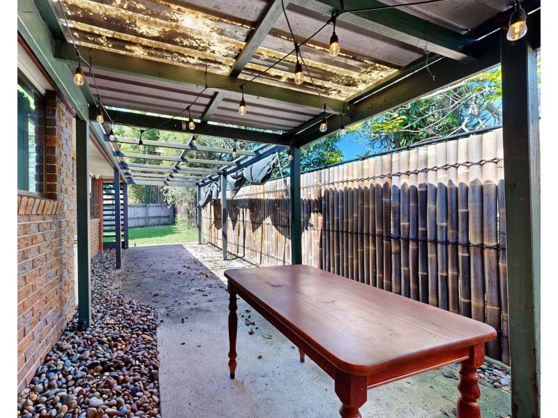1/5 Grove Crescent, Beachmere QLD 4510