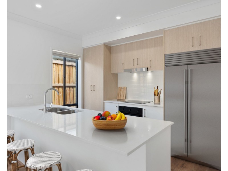 92 Soho Drive, Deebing Heights QLD 4306