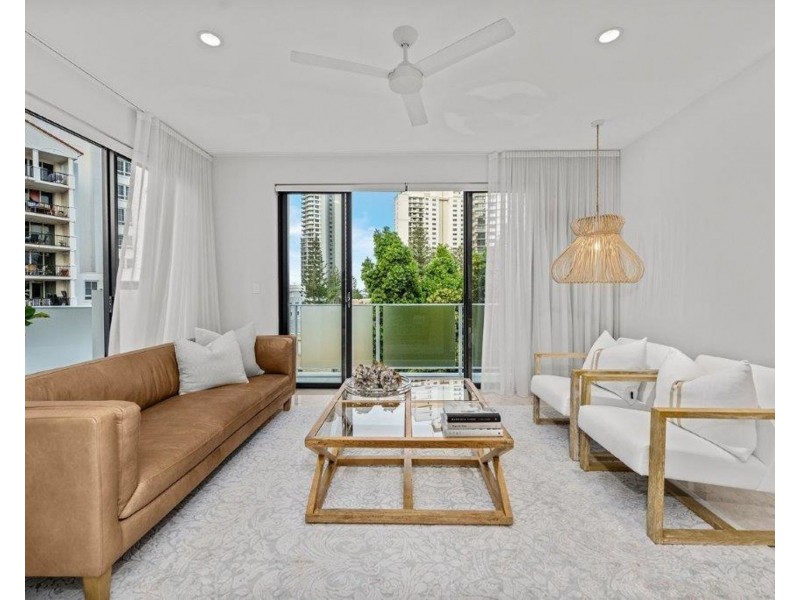9/3-5 Beach Parade, Surfers Paradise QLD 4217
