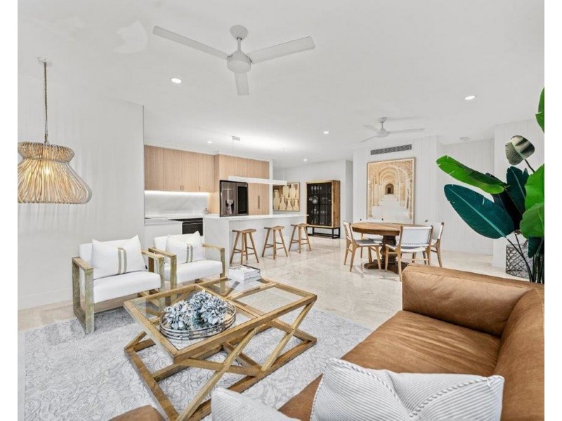 9/3-5 Beach Parade, Surfers Paradise QLD 4217
