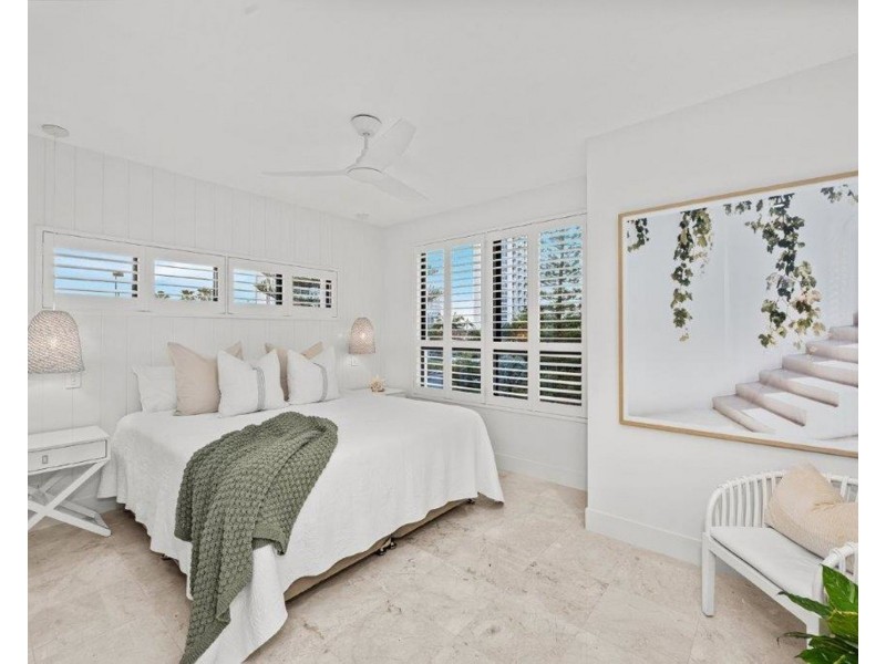9/3-5 Beach Parade, Surfers Paradise QLD 4217