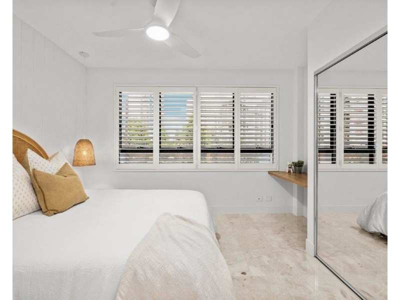 9/3-5 Beach Parade, Surfers Paradise QLD 4217