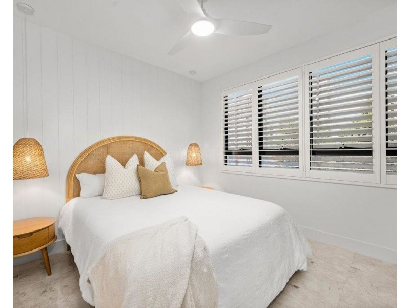 9/3-5 Beach Parade, Surfers Paradise QLD 4217