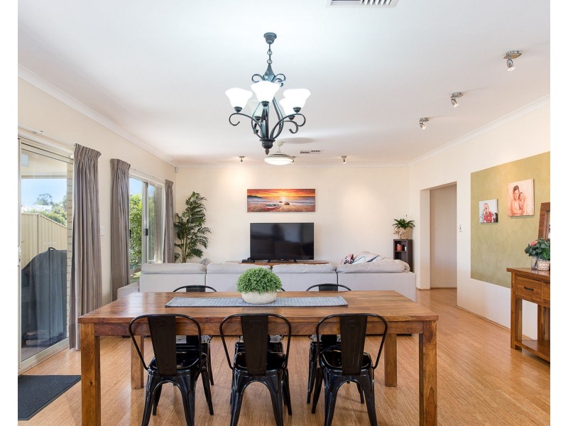 25 Bluebush Avenue, Beeliar WA 6164