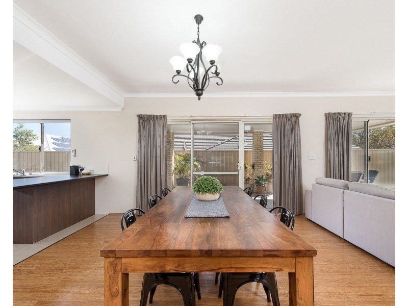 25 Bluebush Avenue, Beeliar WA 6164