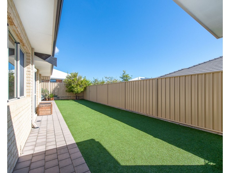 25 Bluebush Avenue, Beeliar WA 6164