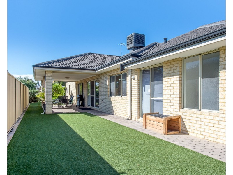 25 Bluebush Avenue, Beeliar WA 6164