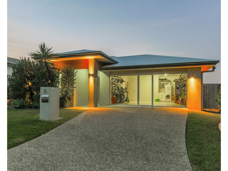 5 Isetta Court, Upper Coomera QLD 4209