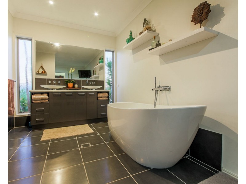 5 Isetta Court, Upper Coomera QLD 4209