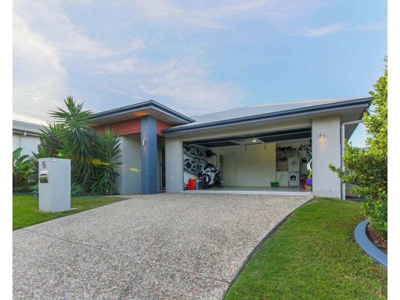 5 Isetta Court, Upper Coomera QLD 4209