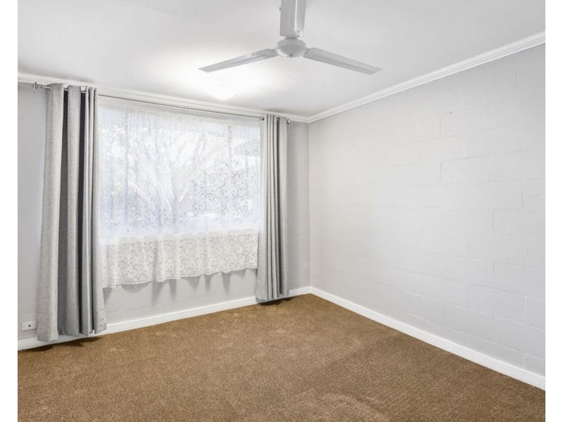 9 Dwyer Street, Beachmere QLD 4510