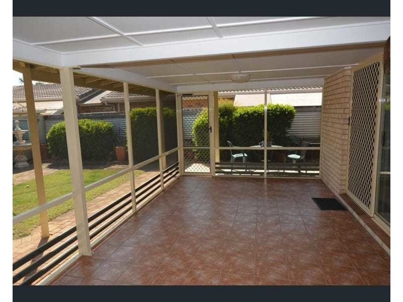 35 Lamerough Parde, Golden Beach QLD 4551