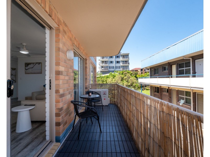8/37 Burgess Street, Kings Beach QLD 4551