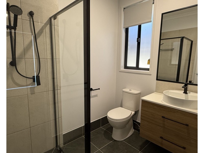 13 Dover Street, Spring Mountain QLD 4124