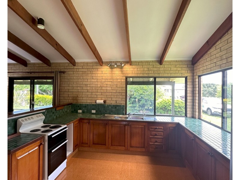 15 Dorothea Mackellar Street, Burnett Heads QLD 4670