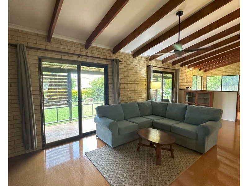 15 Dorothea Mackellar Street, Burnett Heads QLD 4670