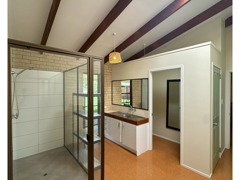 15 Dorothea Mackellar Street, Burnett Heads QLD 4670