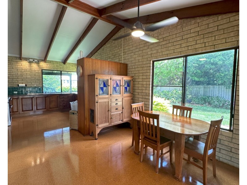 15 Dorothea Mackellar Street, Burnett Heads QLD 4670