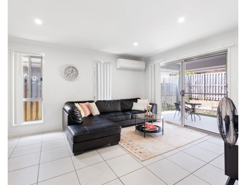 4 Clarence street, Pimpama QLD 4209