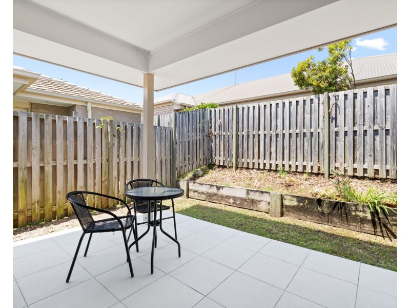 4 Clarence street, Pimpama QLD 4209