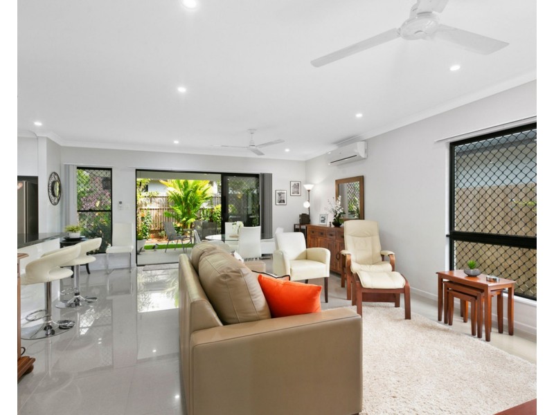 24 Arrowsmith Close, Smithfield QLD 4878