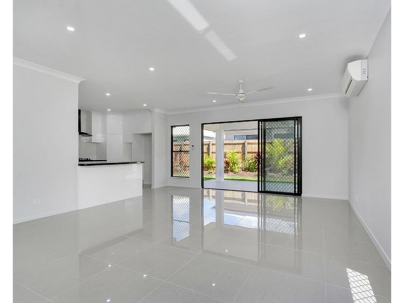 24 Arrowsmith Close, Smithfield QLD 4878