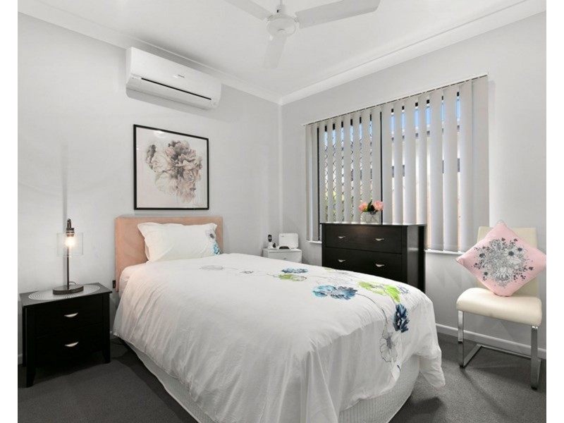 24 Arrowsmith Close, Smithfield QLD 4878