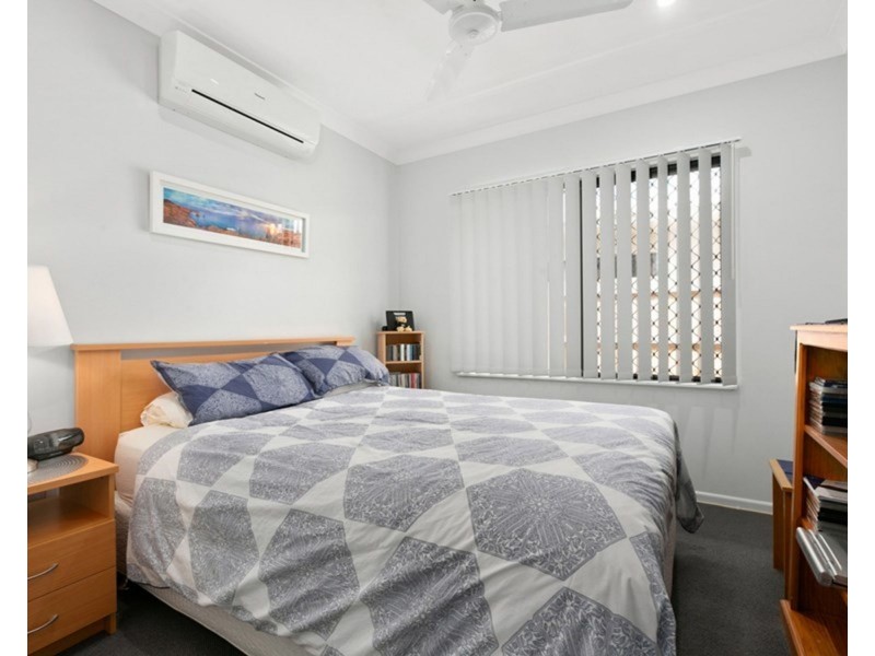 24 Arrowsmith Close, Smithfield QLD 4878