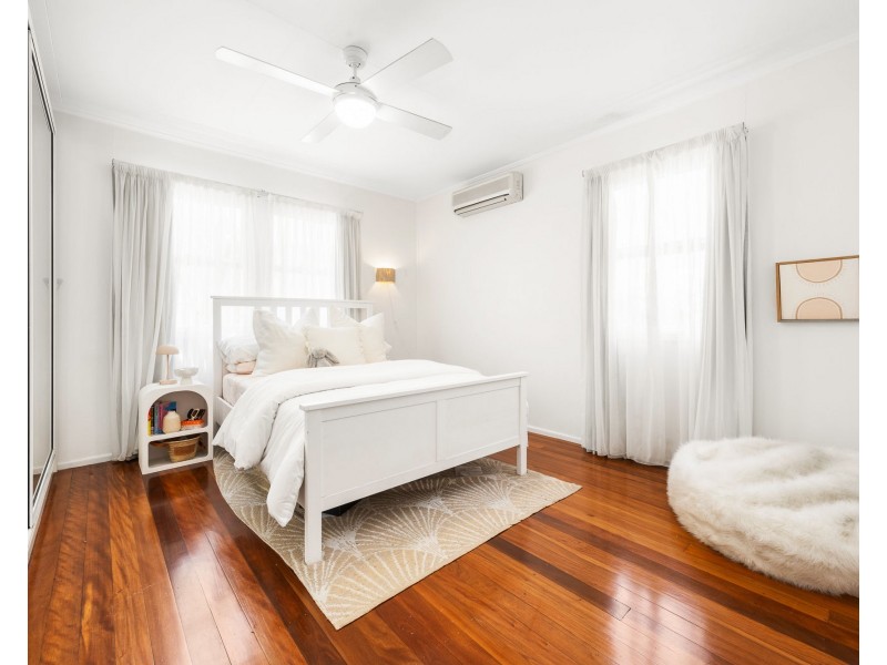 50 Griffith Street, Sandgate QLD 4017