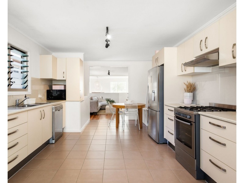 50 Griffith Street, Sandgate QLD 4017