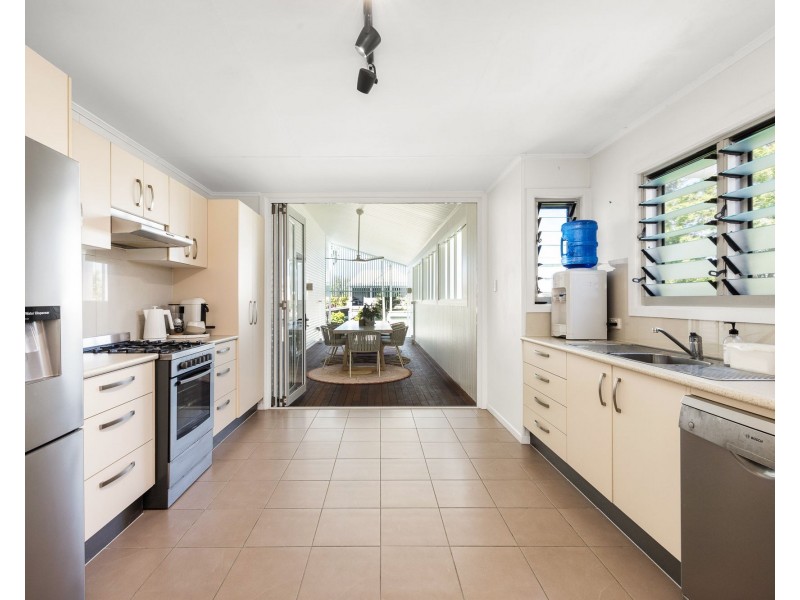 50 Griffith Street, Sandgate QLD 4017