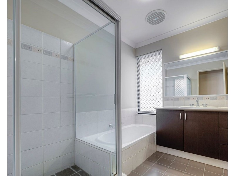 22 Delmage Circle, Ellenbrook WA 6069