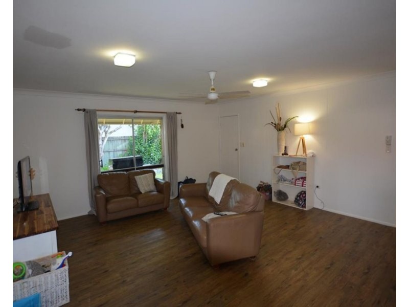 11 Mirnoo Street, Currimundi QLD 4551