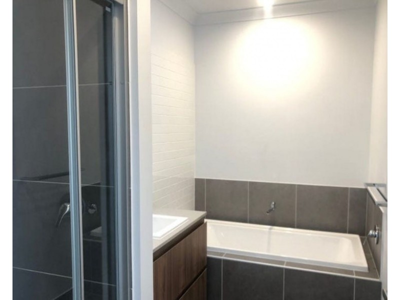 14 Rowley Street, Strathpine QLD 4500