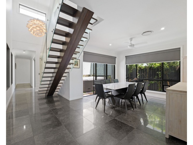 5 Bond Street, Pelican Waters QLD 4551