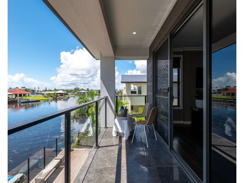 5 Bond Street, Pelican Waters QLD 4551