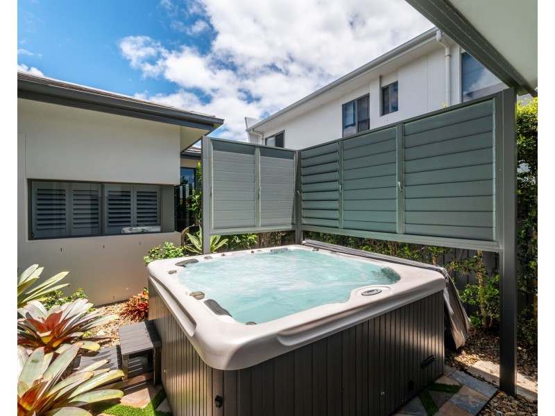 5 Bond Street, Pelican Waters QLD 4551