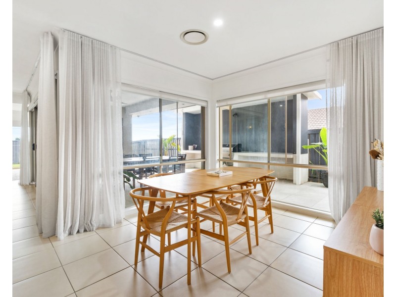 23 Bowley Street, Pacific Pines QLD 4211