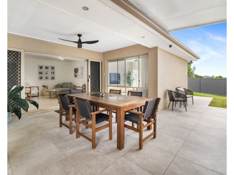 23 Bowley Street, Pacific Pines QLD 4211