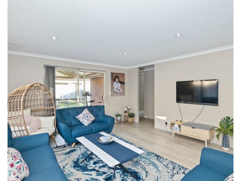 24 Birkett Circle, Ellenbrook WA 6069