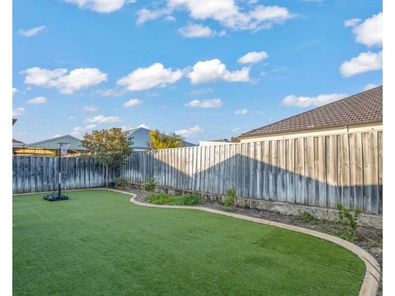 24 Birkett Circle, Ellenbrook WA 6069