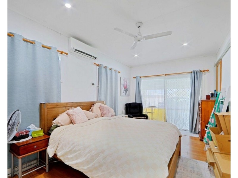 6 Kingsford street, Kalkie QLD 4670