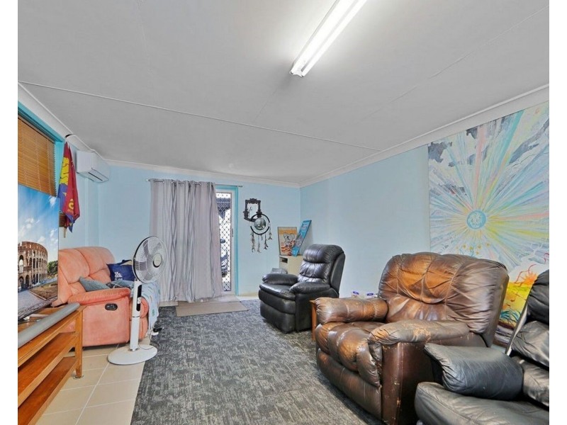 6 Kingsford street, Kalkie QLD 4670