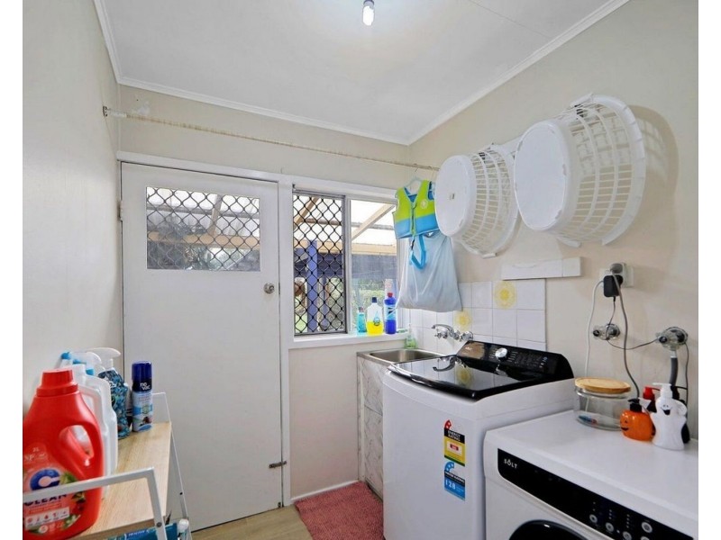 6 Kingsford street, Kalkie QLD 4670