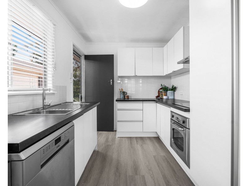 28 Bulgin Avenue, Wynnum West QLD 4178