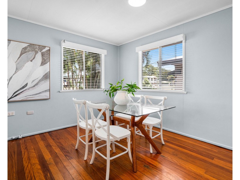 28 Bulgin Avenue, Wynnum West QLD 4178