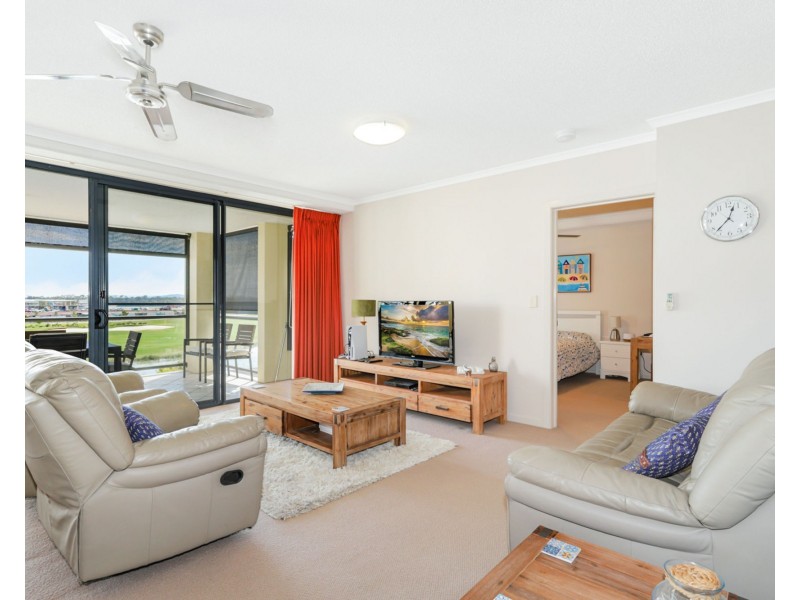 49/1 Millennium Circuit, Pelican Waters QLD 4551