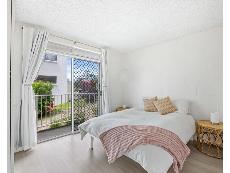 1/5 Mahia Terrace, Kings Beach QLD 4551